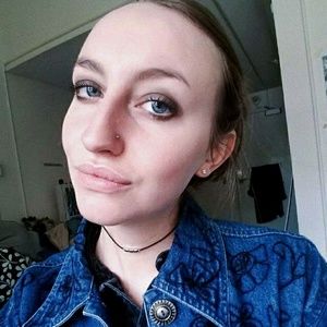 Meet your Posher, Halie